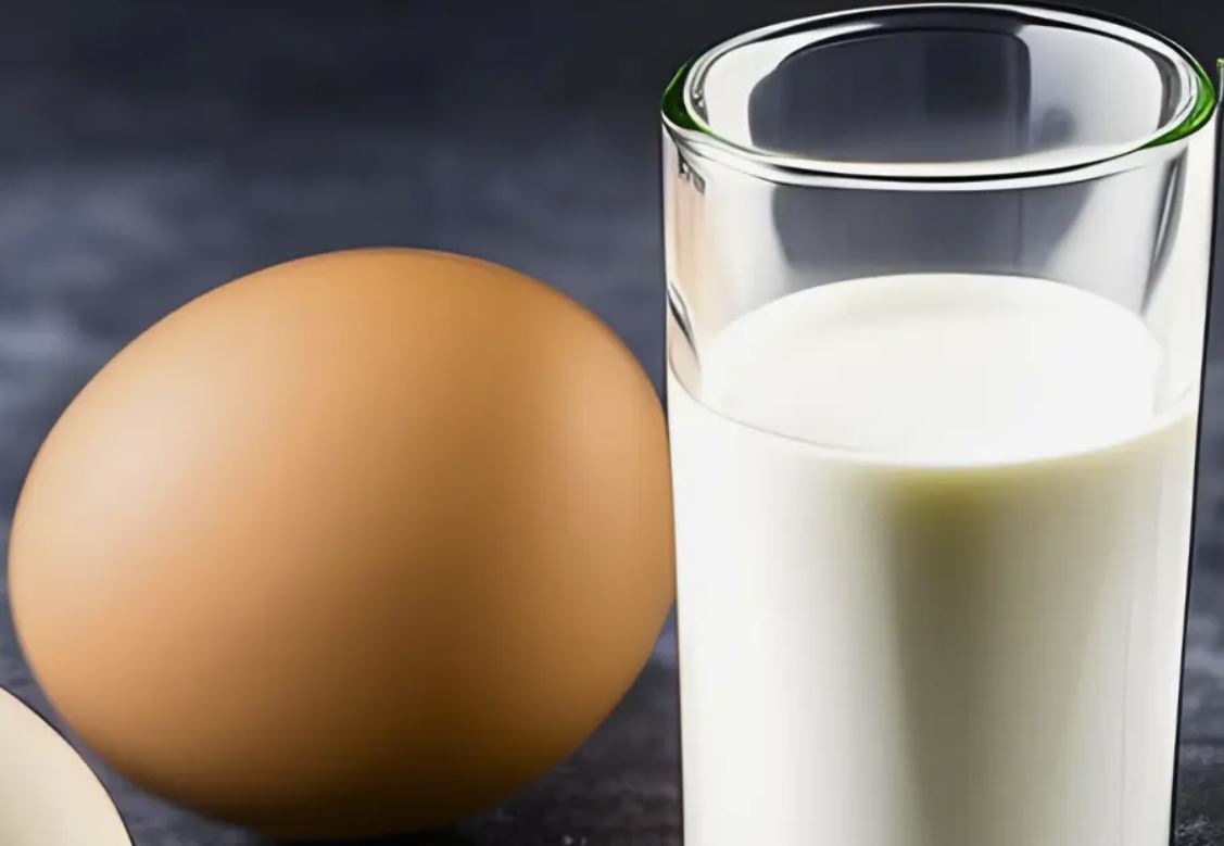 es seguro comer huevos y leche