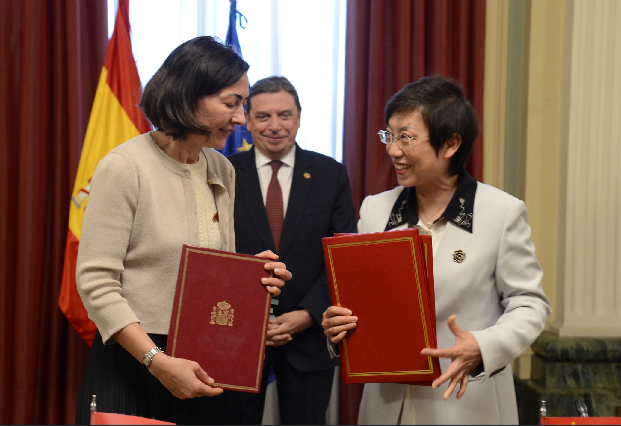 ACUERDO-ESPANA-CHINA-PARA-EXPORTAR-CARNE-DE-POLLO-20250428-1